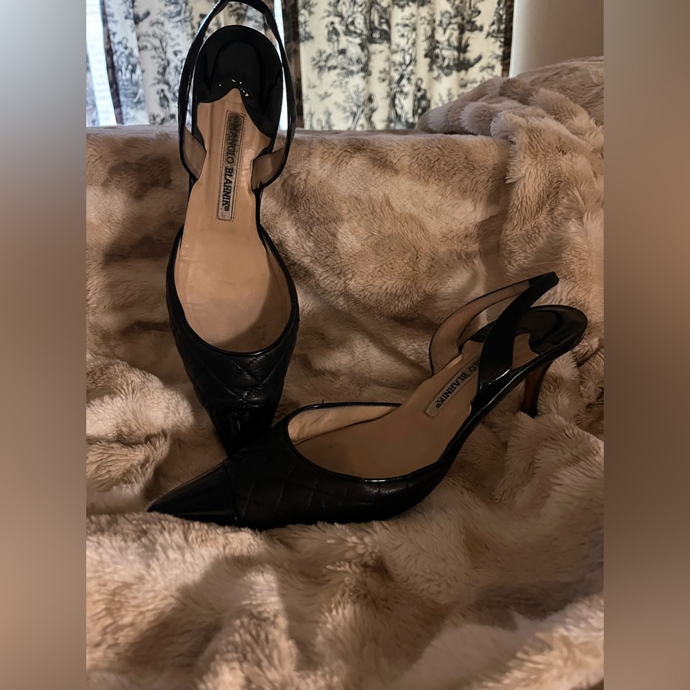 Manolo Blahnik • Quilted Leather & Patent Slingback Heels • Pointed Toe • EU 39